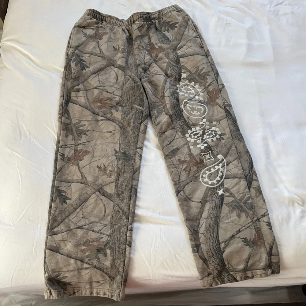 Badwood “Paisley” Real Tree Camo Hoodie and Sweat Set - Picture 5 of 7